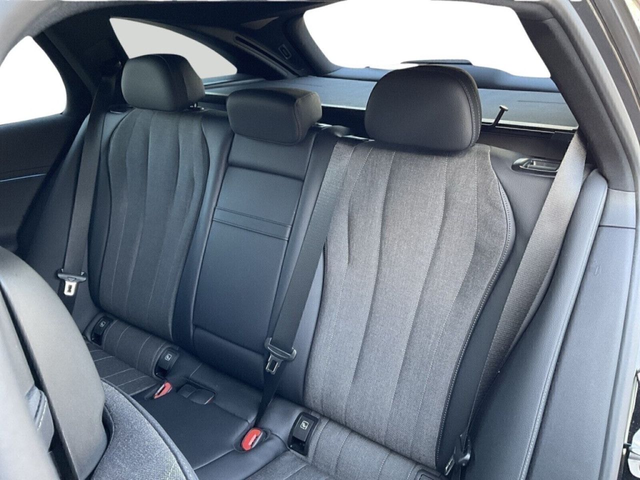 Mercedes-Benz E-Klasse – Bild 14