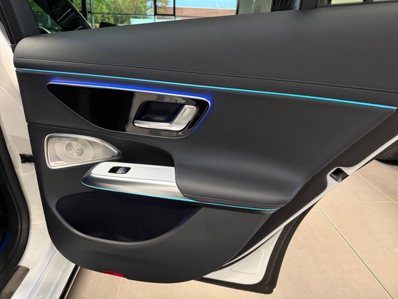 Mercedes-Benz E-Klasse – Bild 24