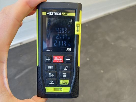 Vehicle image 7 / 12