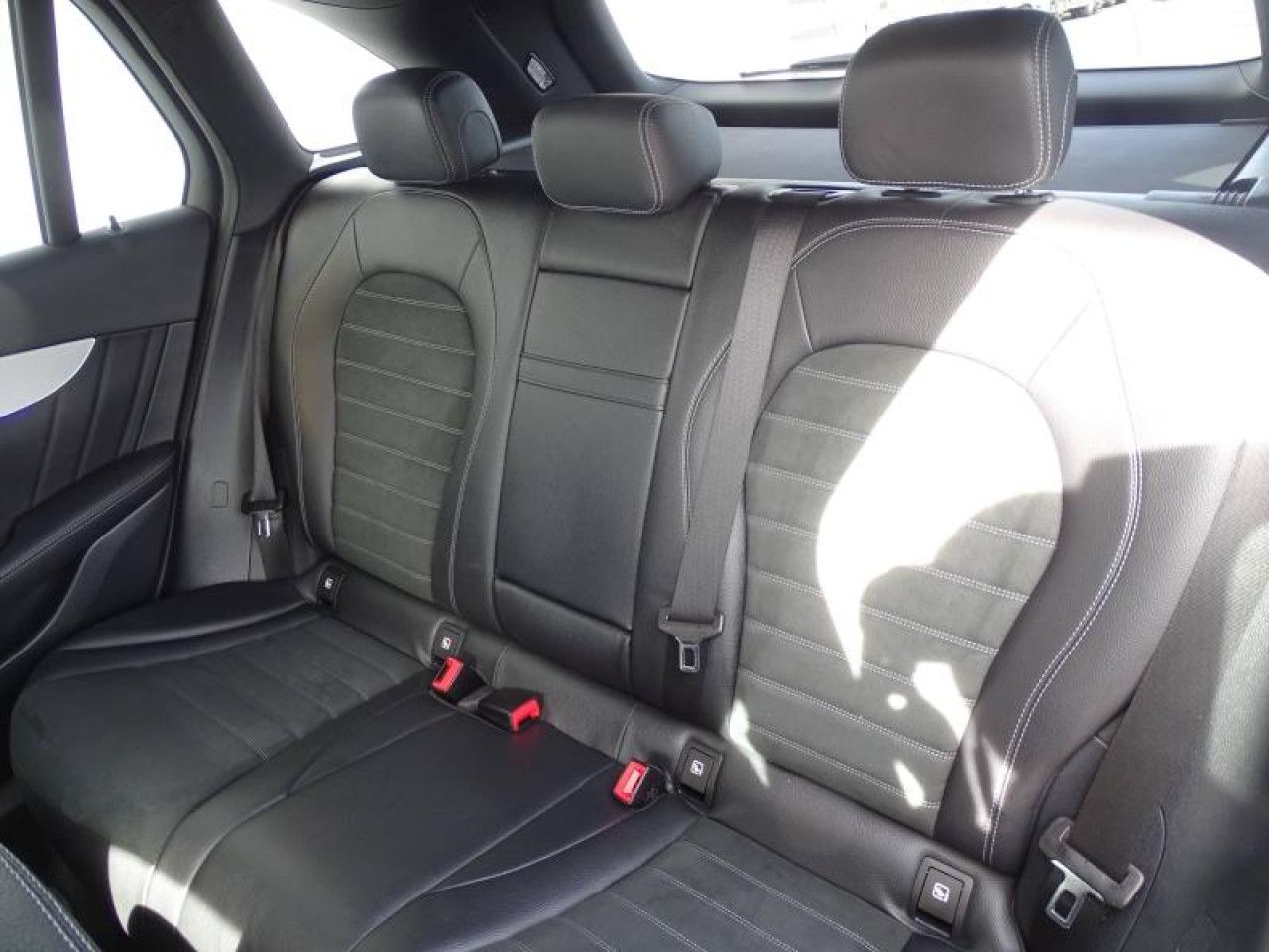 Photo du v&eacute;hicule 10 / 15