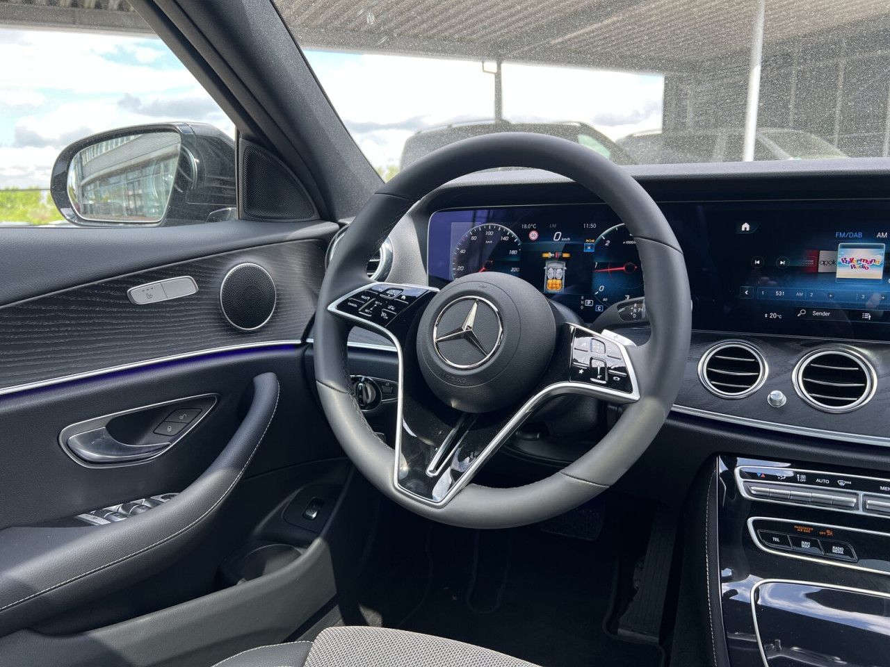 Mercedes-Benz E-Klasse – Bild 18