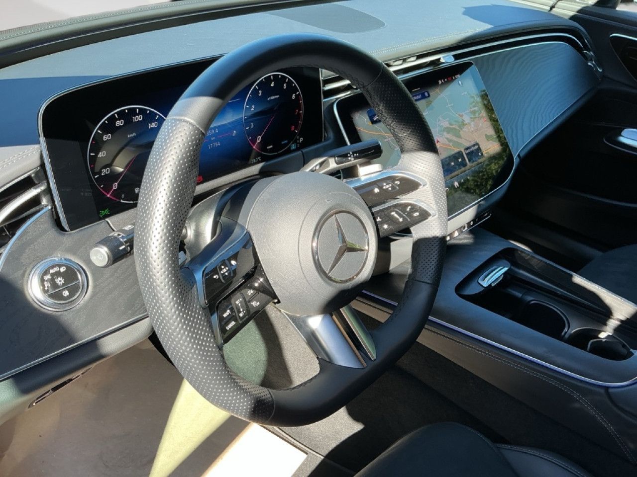 Mercedes-Benz E-Klasse – Bild 10