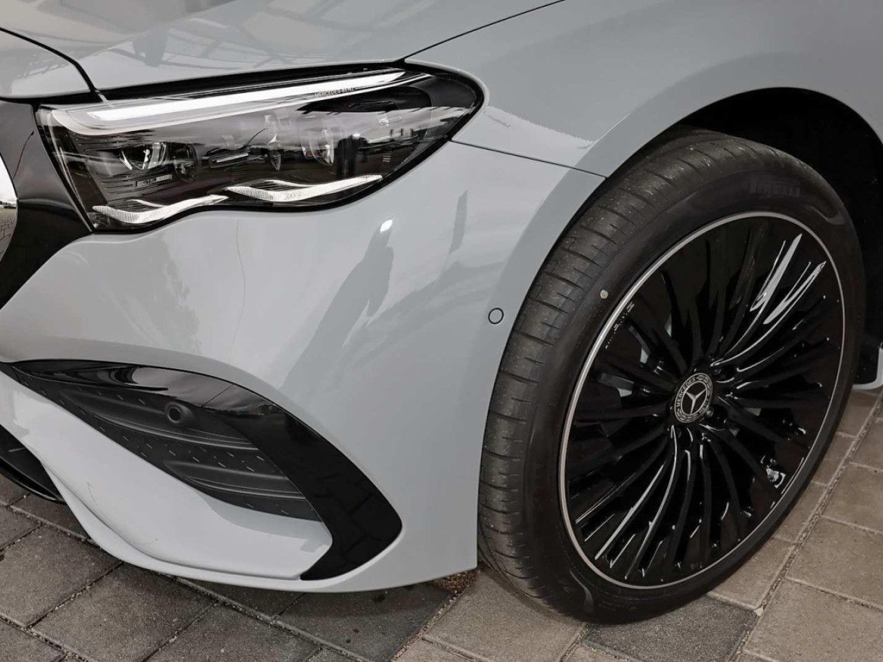 Mercedes-Benz E-Klasse – Bild 3