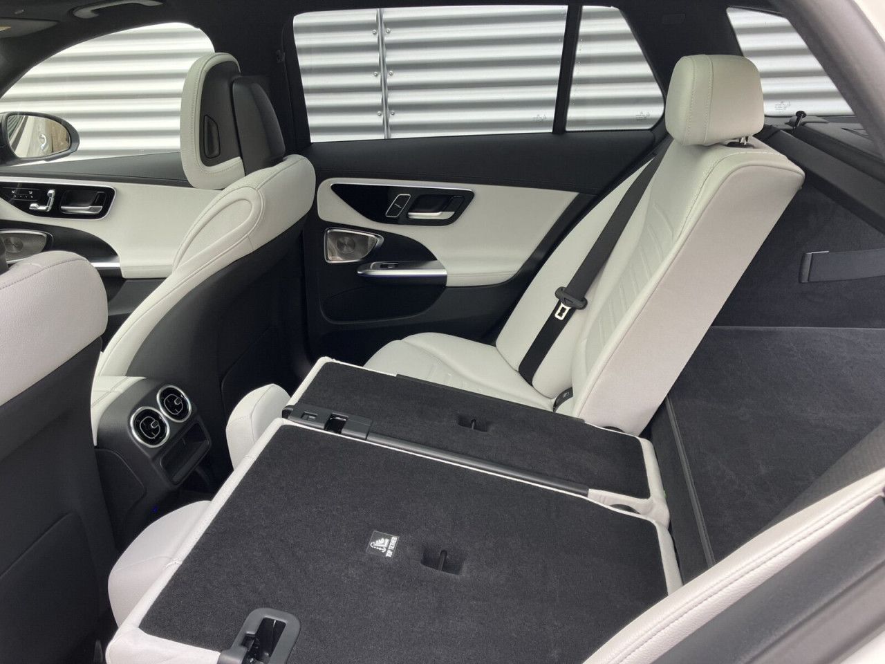 Mercedes-Benz C-Klasse – Bild 11