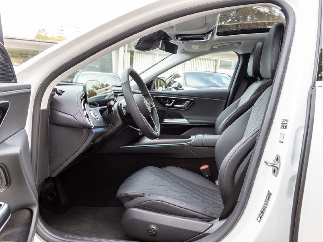 Mercedes-Benz E-Klasse – Bild 10