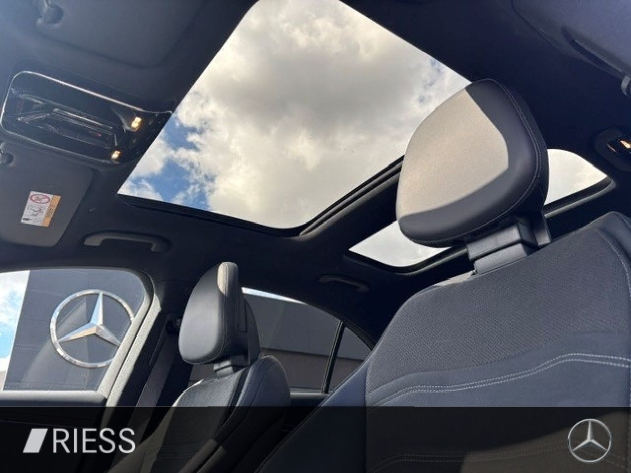Mercedes-Benz E-Klasse – Bild 13
