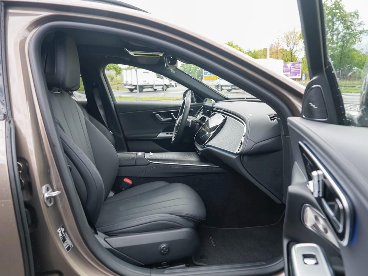 Mercedes-Benz E-Klasse – Bild 8