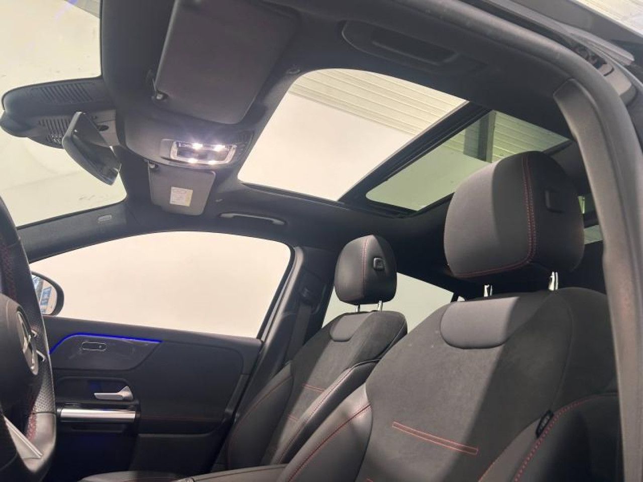 Photo du v&eacute;hicule 17 / 18