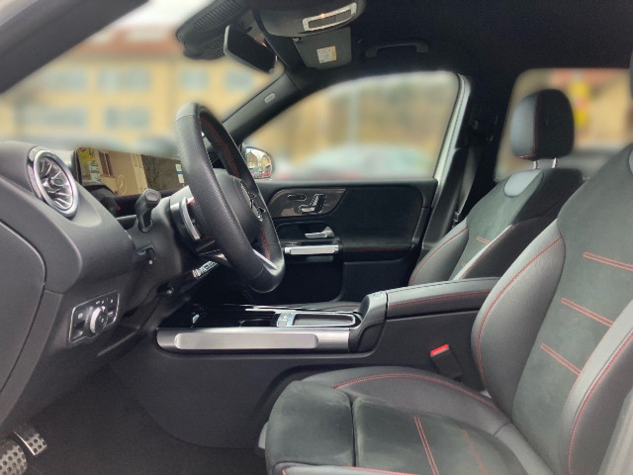 Mercedes-Benz GLB – Bild 8
