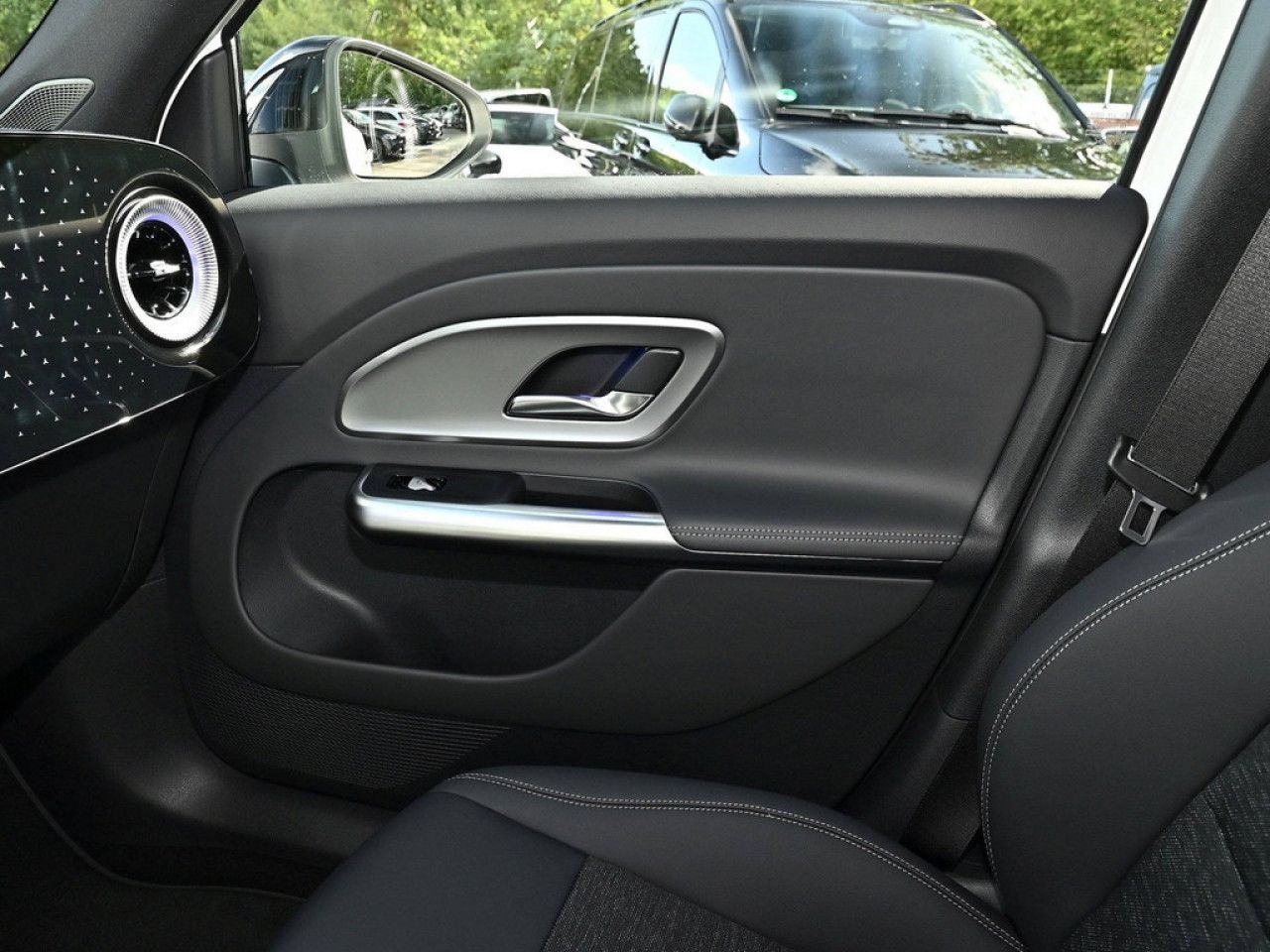 Mercedes-Benz GLB – Bild 13