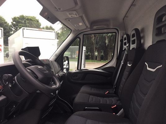 Vehicle image 9 / 10
