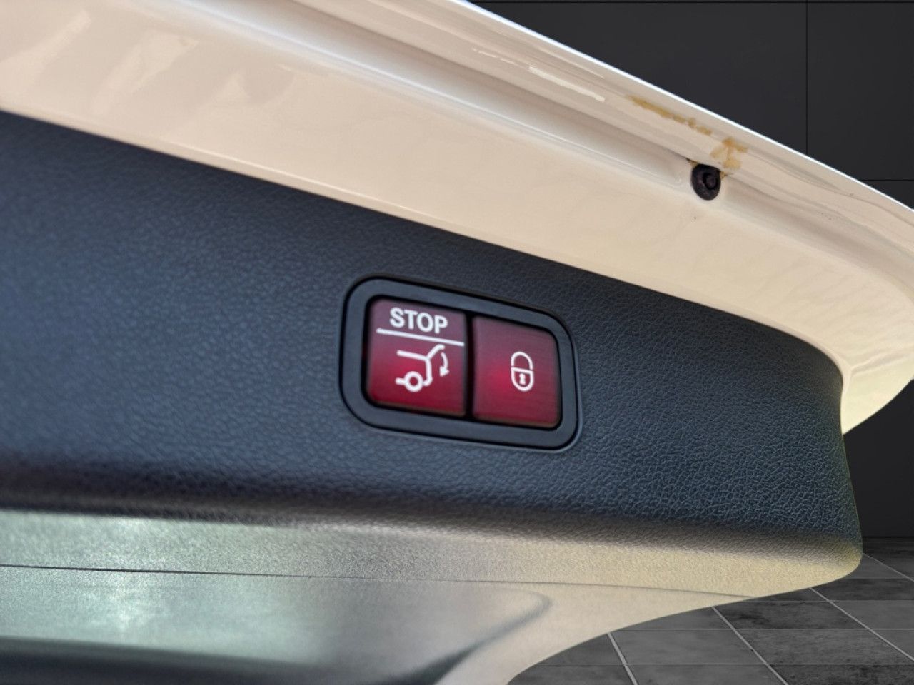 Mercedes-Benz E-Klasse – Bild 16