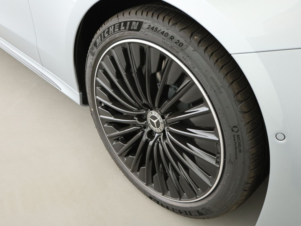 Mercedes-Benz E-Klasse – Bild 22