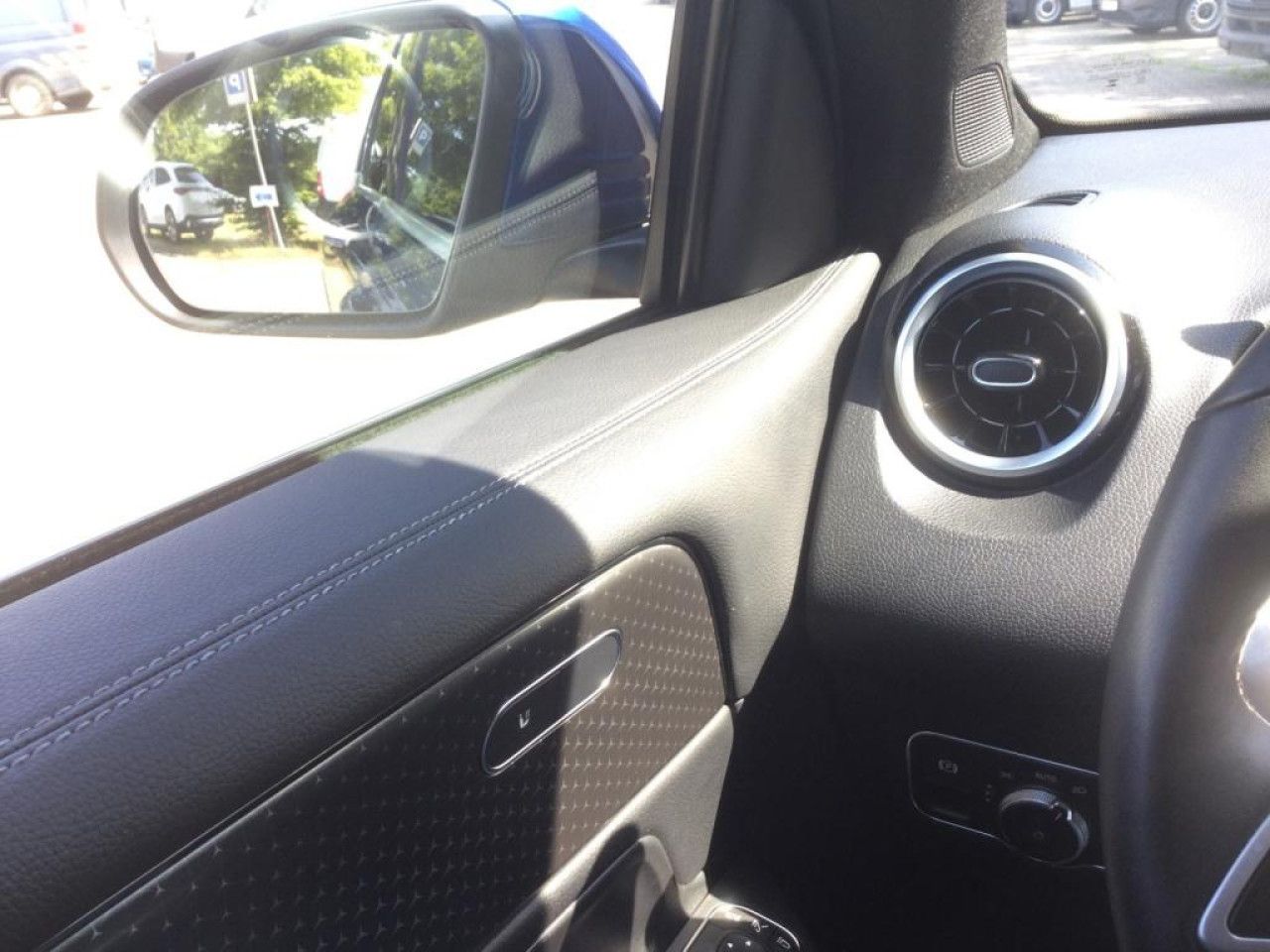 Mercedes-Benz GLB – Bild 9