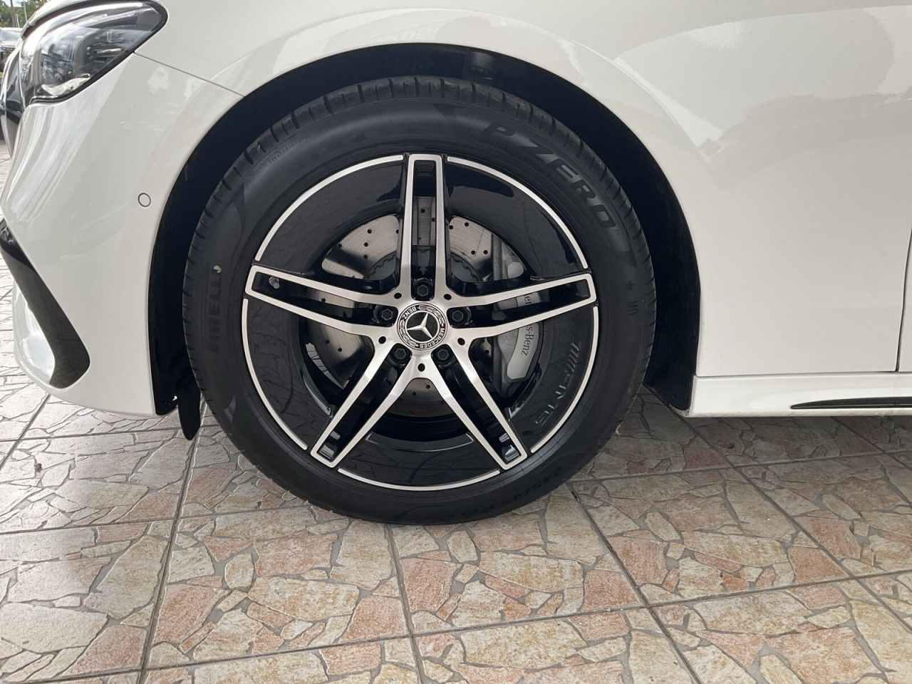 Mercedes-Benz E-Klasse – Bild 21