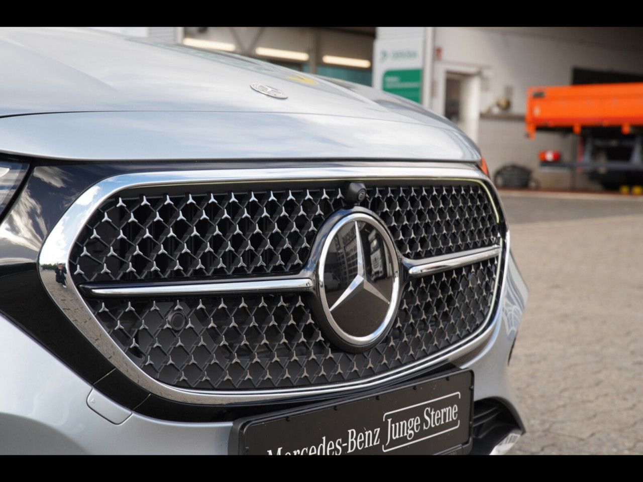 Mercedes-Benz E-Klasse – Bild 28