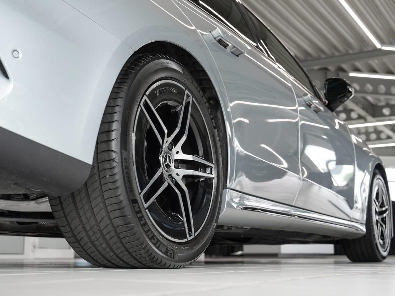 Mercedes-Benz E-Klasse – Bild 3