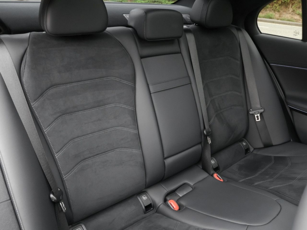 Mercedes-Benz E-Klasse – Bild 4