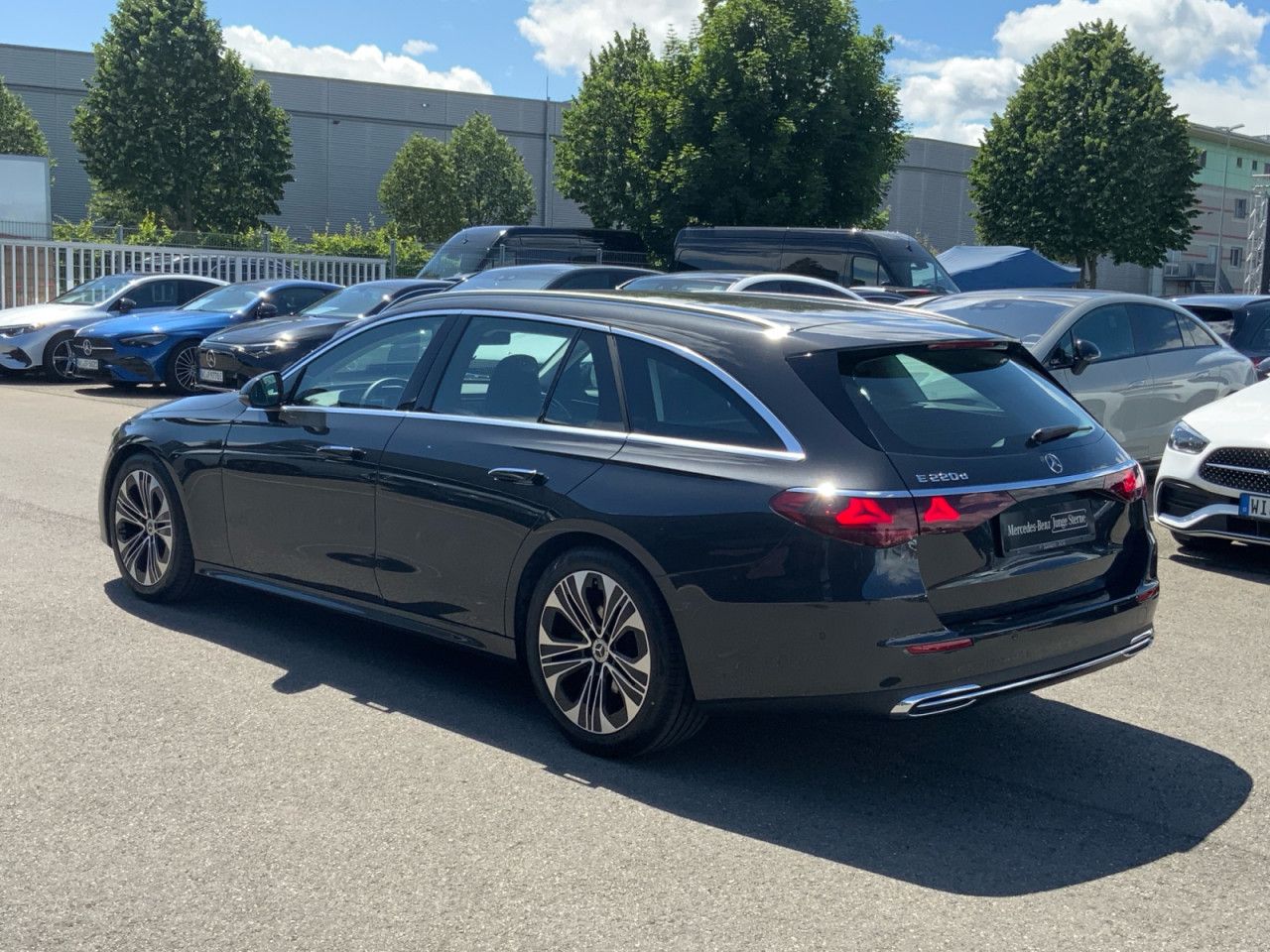 Mercedes-Benz E-Klasse – Bild 18