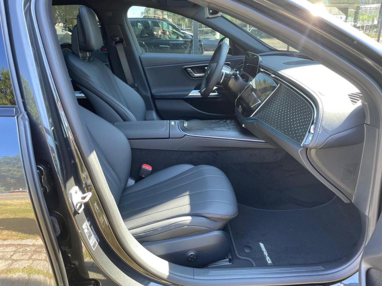 Mercedes-Benz E-Klasse – Bild 9