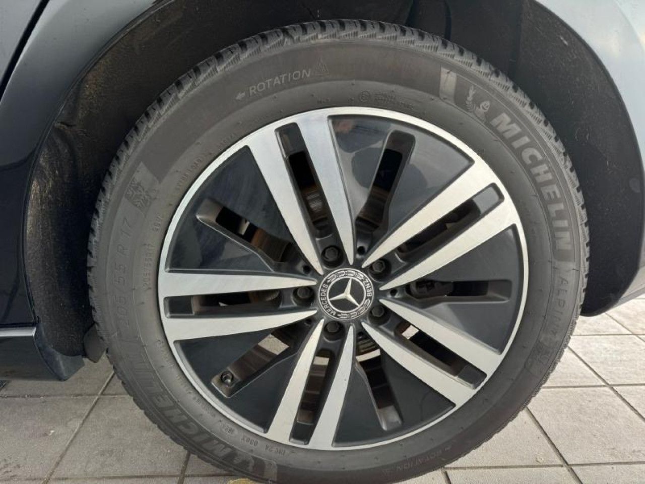 Photo du v&eacute;hicule 16 / 18