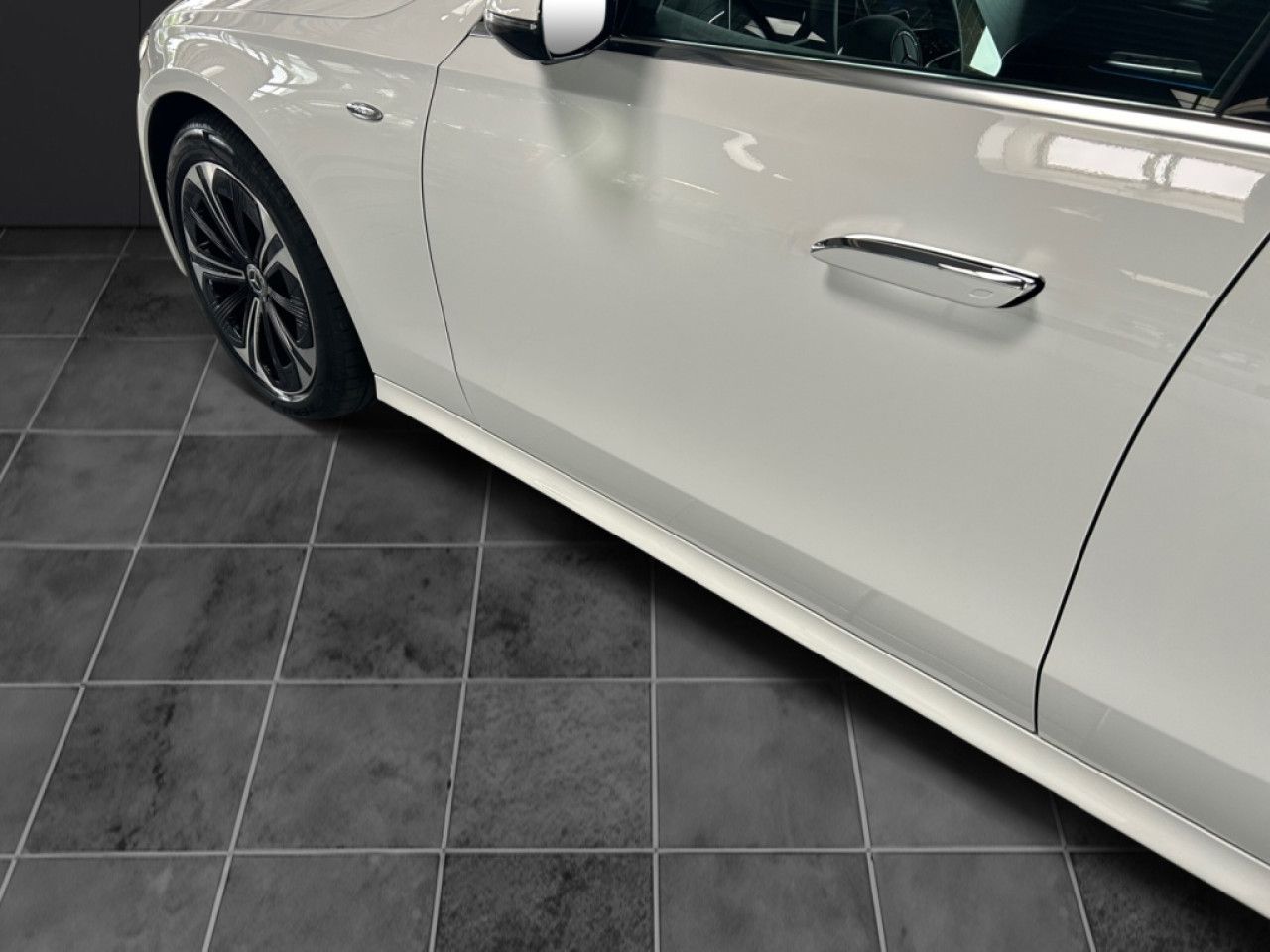 Mercedes-Benz E-Klasse – Bild 12