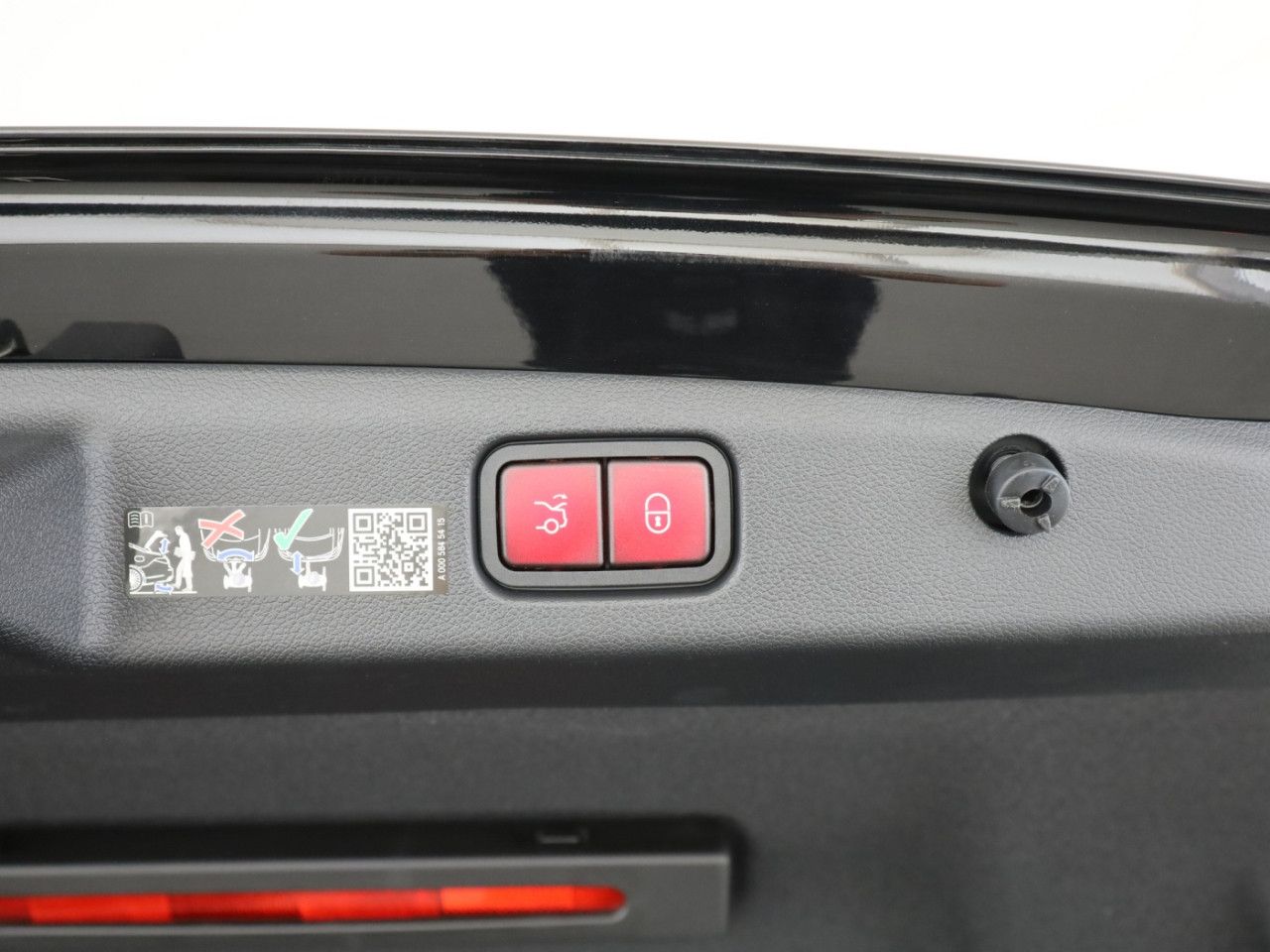 Mercedes-Benz E-Klasse – Bild 24