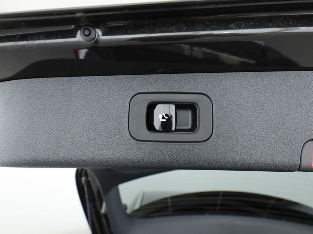 Mercedes-Benz E-Klasse – Bild 25