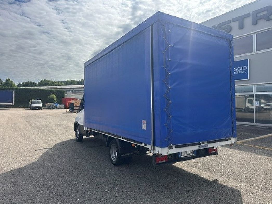 IVECO | 35C18