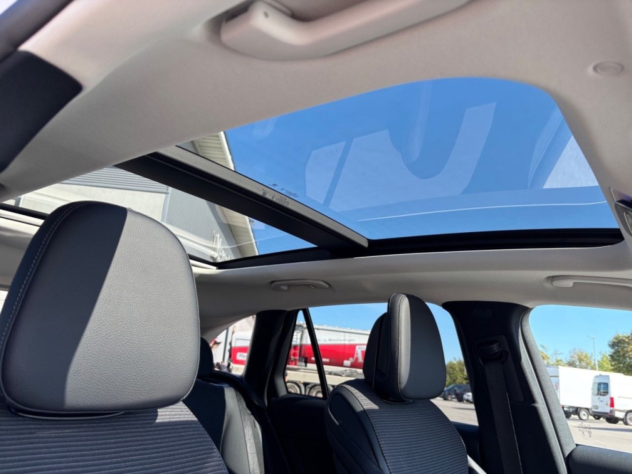 Mercedes-Benz GLC – Bild 16