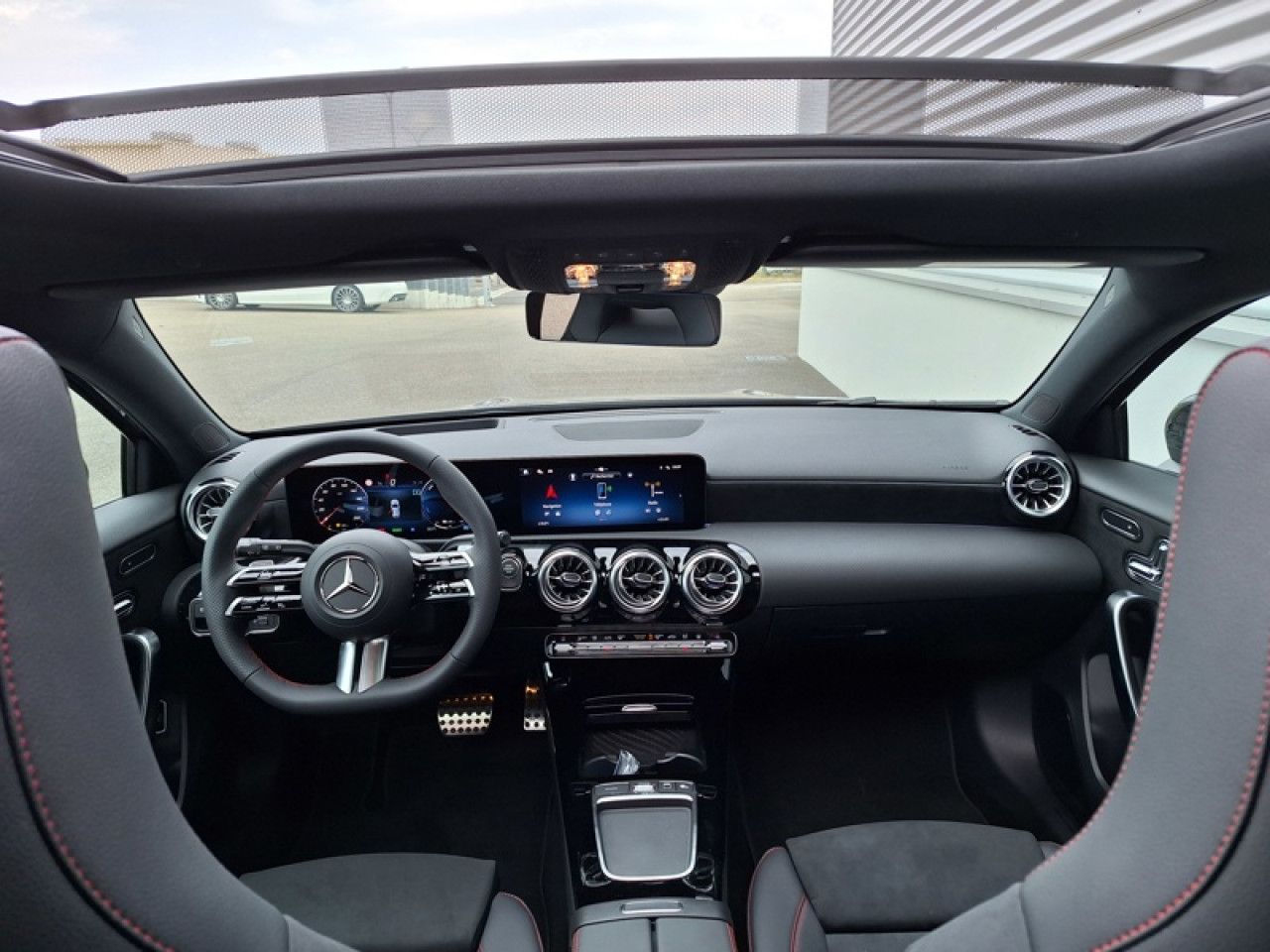 Photo du v&eacute;hicule 11 / 18