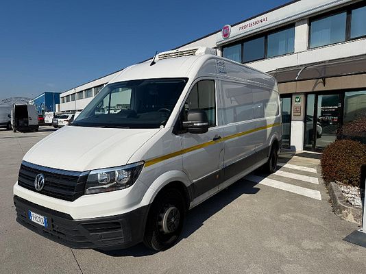 Vehicle image 2 / 19