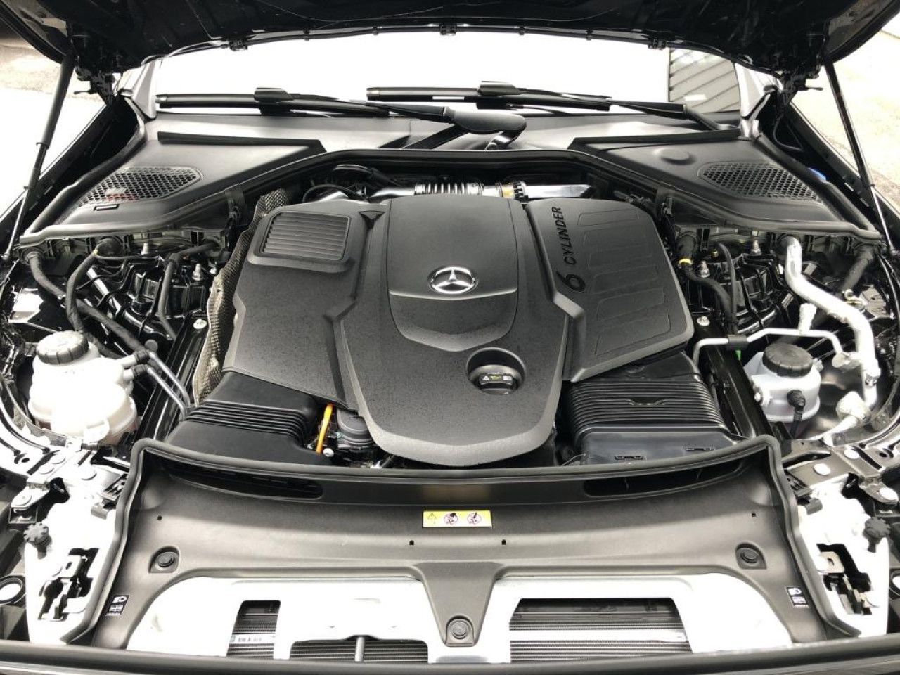Mercedes-Benz E-Klasse – Bild 16