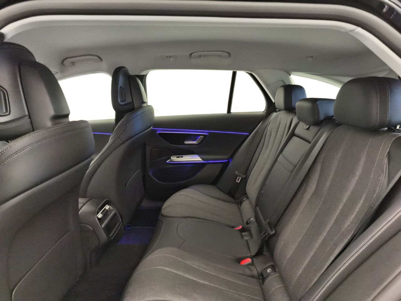 Mercedes-Benz E-Klasse – Bild 12
