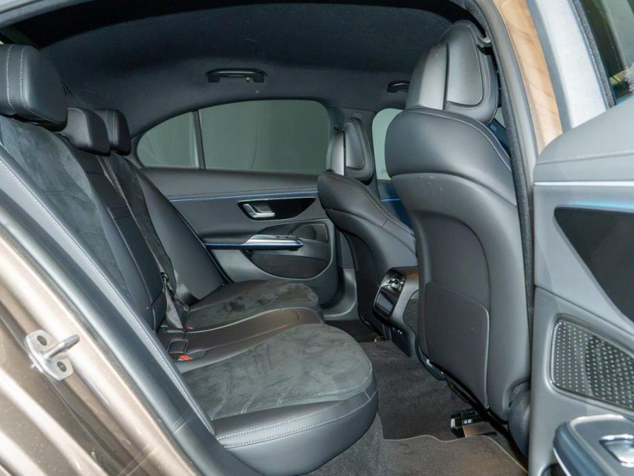 Mercedes-Benz E-Klasse – Bild 10