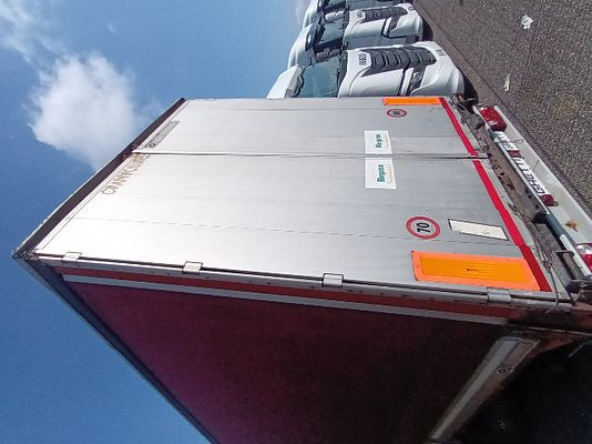 Vehicle image 3 / 3