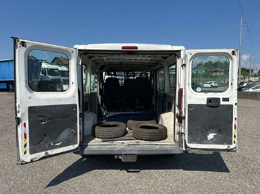 Vehicle image 7 / 12