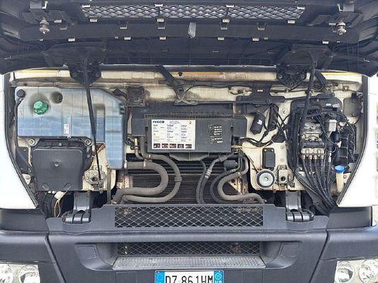 Vehicle image 16 / 16