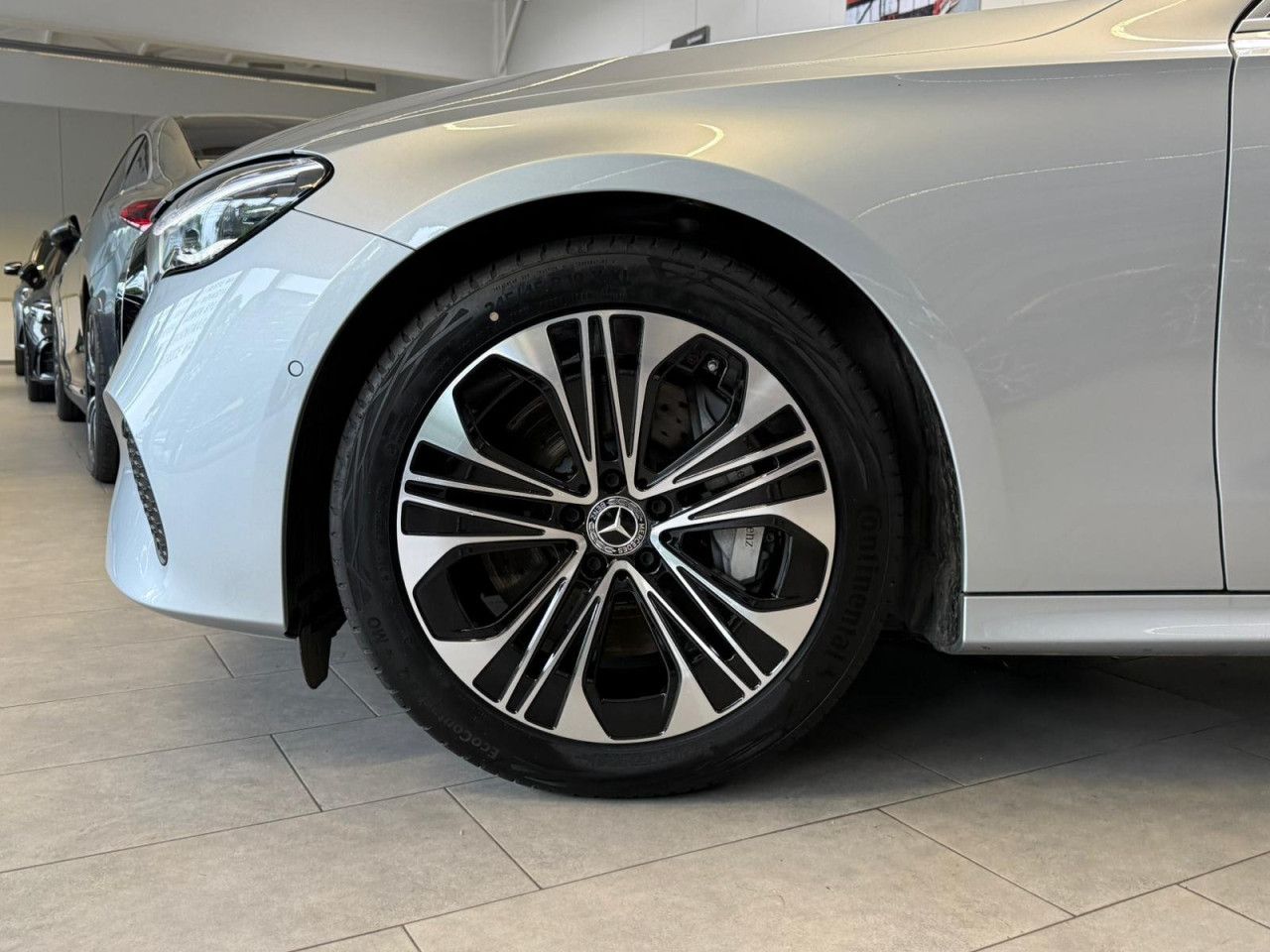 Mercedes-Benz E-Klasse – Bild 12