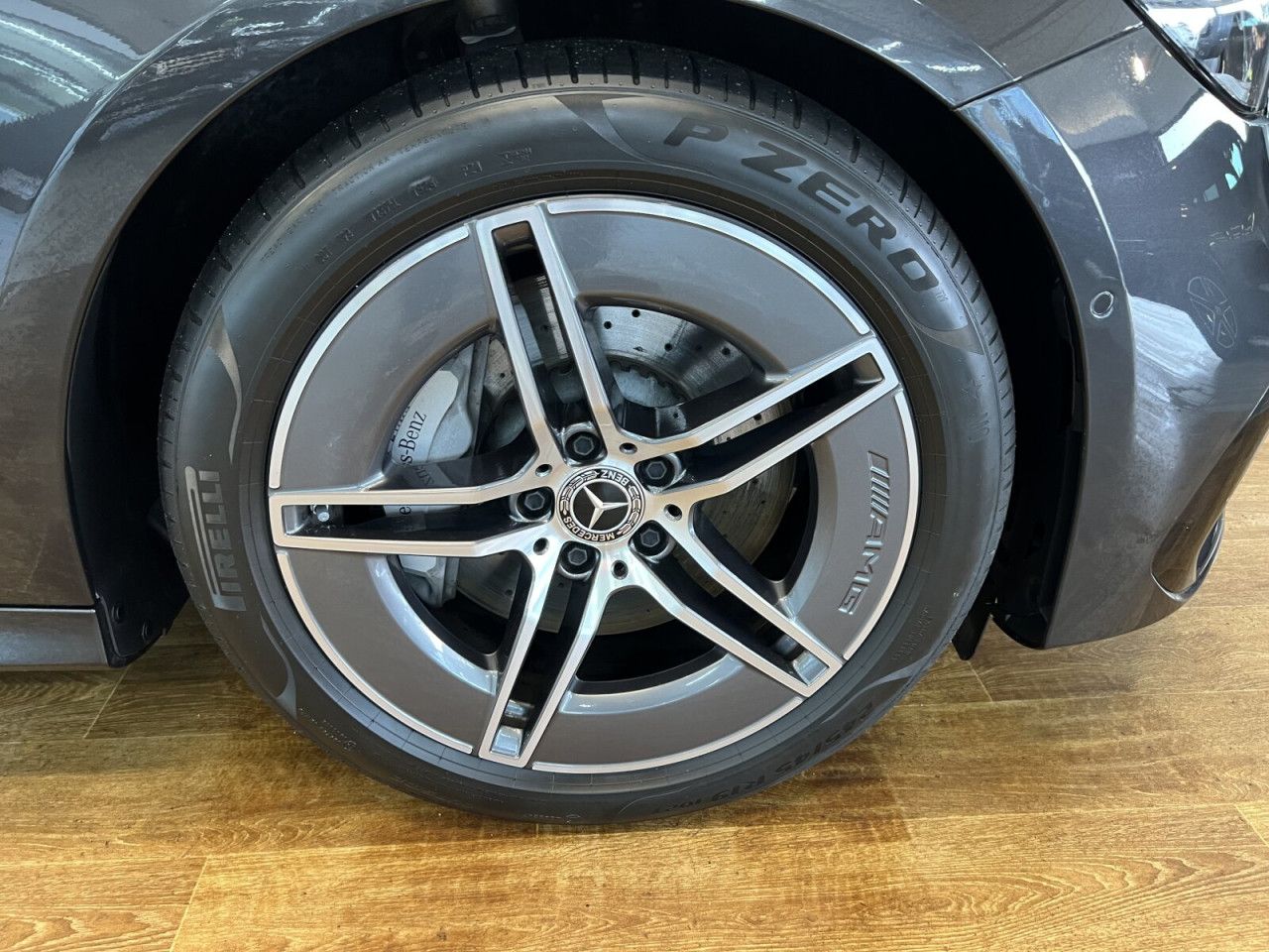 Mercedes-Benz E-Klasse – Bild 3