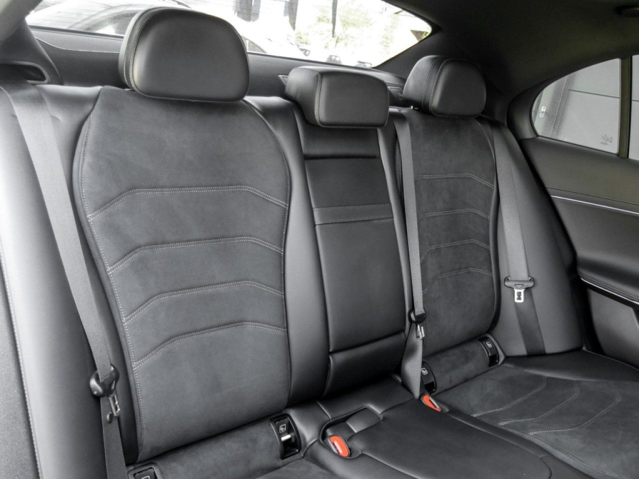 Mercedes-Benz E-Klasse – Bild 4