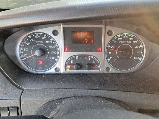 Vehicle image 15 / 16