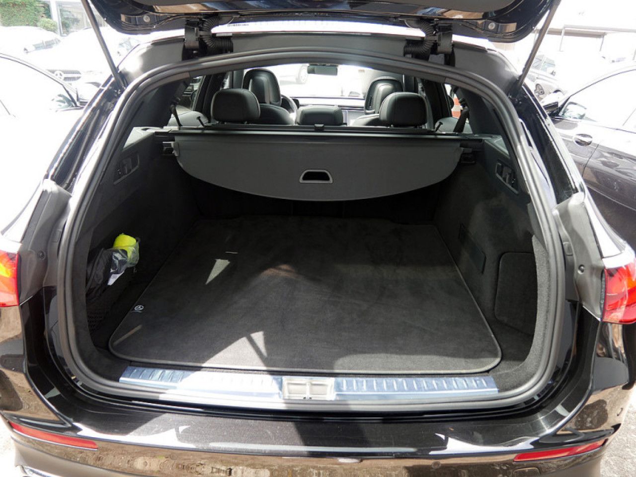 Mercedes-Benz E-Klasse – Bild 11