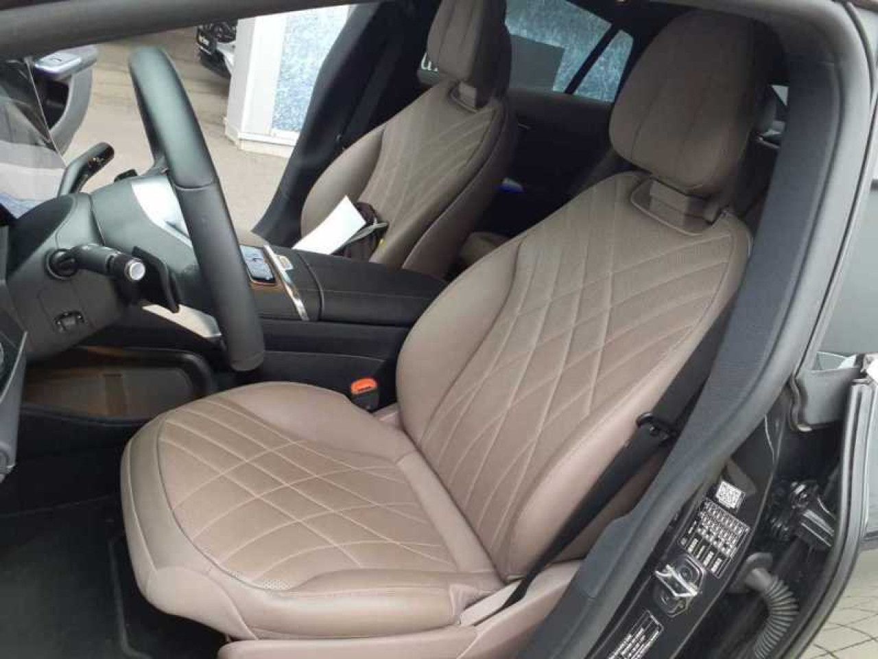 Mercedes-Benz EQE – Bild 8