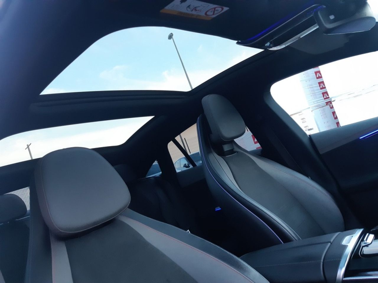 Photo du v&eacute;hicule 15 / 18