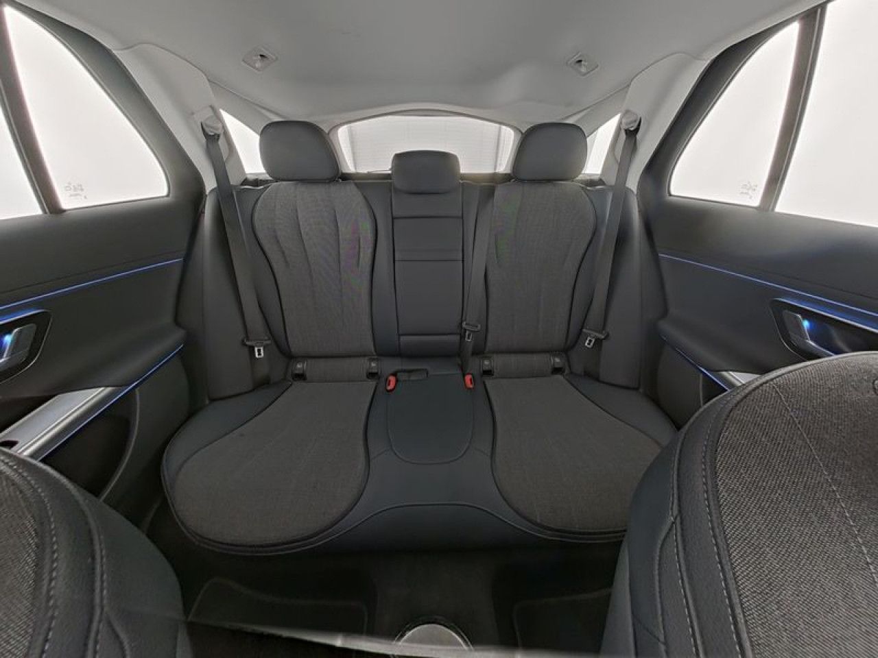Mercedes-Benz E-Klasse – Bild 7