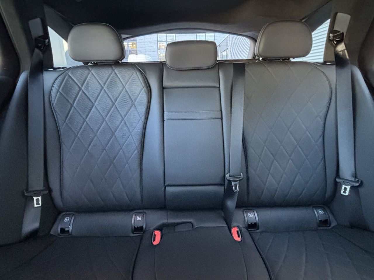 Mercedes-Benz E-Klasse – Bild 19