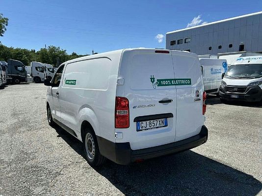 Vehicle image 9 / 15