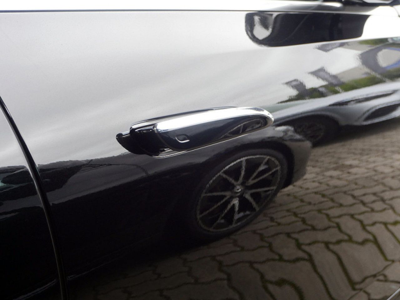 Mercedes-Benz E-Klasse – Bild 7