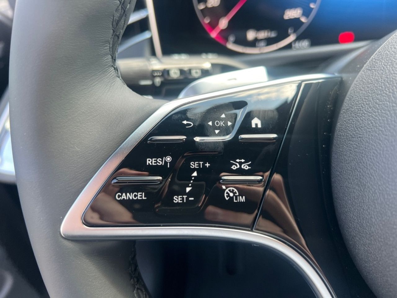 Mercedes-Benz E-Klasse – Bild 11